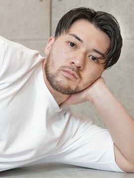 にもう メンズシェービング・ヘッドスパができる理容室/センターパート