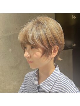 髪質改善と縮毛矯正の専門店 サンティエ(scintiller) 大人綺麗な小顔襟足スッキリショートボブ　30代40代50代