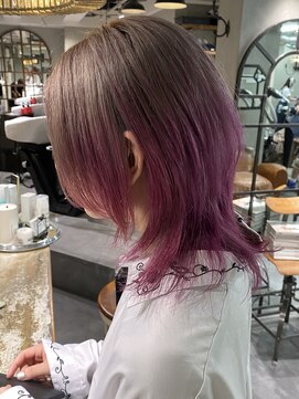 ロリム(RorriM) ウルフカット ダブルカラー グラデーションカラー ピンク
