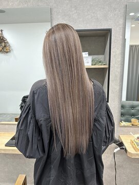 リベストバイジェービー 稲毛(li best. byjb) グレーベージュ/レイヤーロング/アッシュカラー/黒髪【稲毛】