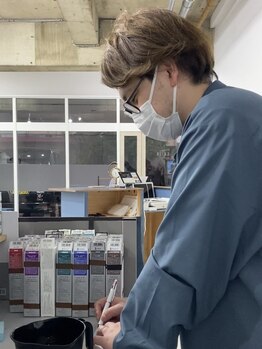 チーク(CHiiK)の写真/【完全マンツーマン施術】他のお客様も居ないので気になりません！決められない人のための美容師