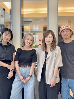 リュクス バイ ラポールヘアー(Luxe by RAPPORT HAIR)の写真/スタッフの温かさが◎少人数サロンならではの丁寧なカウンセリングと施術!開放感のある空間で癒しの時間を*