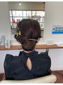 ヘアーアンドメイクアップモパ アレンジヘア
