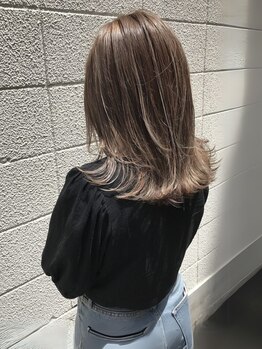 キャパ セントラル 天神 大名店(CAPA central)の写真/天神大名◆外国人風でツヤ・透明感のあるヘアカラーが大人気◎大人ハイライトや白髪ぼかしもダメージレス◎