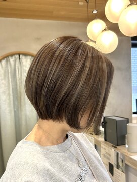 ロンドアジュール 横浜(Lond azur) ★派手すぎないハイライトが可愛い！白髪ボカシにもおすすめです