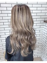 オルバイマグ(oru by mag)&nbsp;20代30代ダブルカラーブリーチ立体感ハイライト透明感