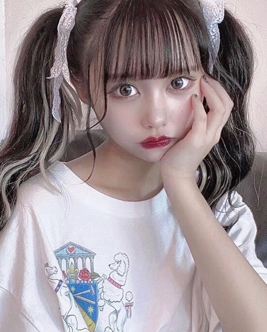 新規学割★鼻血覚悟の2500円OFF☆エコノミークラス80枚胸位8990円→6490円