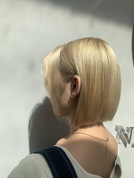 オルクドゥ(Orque deux) ダブルカラーハイトーンブランド×韓国風切りっぱなし小顔ボブ