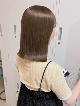 ヒビヲ(HIBIO) ブリーチなしハニーベージュ横浜切りっぱなしボブ