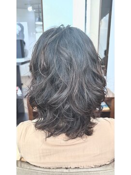 ムーア(MUA) きっちりカール☆大人パーマ