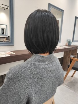 エミュ(emu.) 大人女性人気☆丸みショートボブ