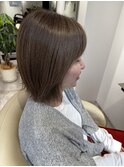 白髪ぼかしタッセルボブ顔まわりレイヤー