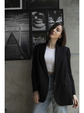 リバレッジ 白金(Leverage) 大人女性のお洒落海外切りっぱなしボブ