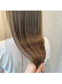 くすみグレージュ