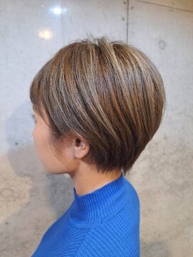 ピエス201(piece201) 襟足短めマニッシュショート×ハイライト《中目黒1分/piece201》