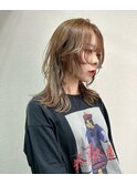 ミディアムウルフ　レイヤーカット　ウルフカット