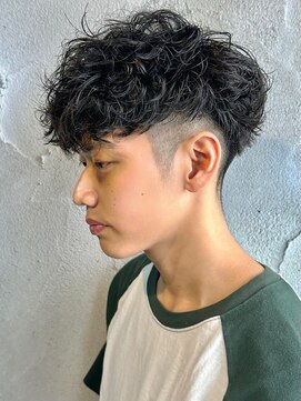 ニアウ 高崎店(Niau) スペインカールメンズパーマ外国人風パーマツーブロ高崎眉毛群馬