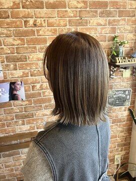 ウィルーチェ(WiLuce) 切りっぱなしツルサラボブ