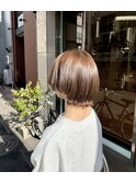 「304050代」RYOKO   切りっぱなしショートボブ×カーキベージュ