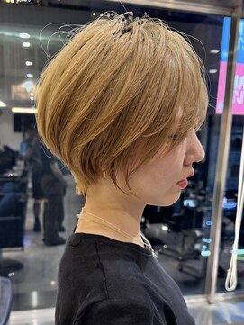 バンプ ギンザ(BUMP GINZA) 30代40代50代ショート似合わせ白髪ぼかし前髪あり髪型