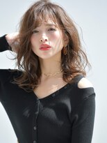 ヴィヴィ(VIVIE)&nbsp;大人ガーリー似合わせミディアムレイヤーカットダークアッシュ