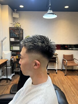 メンズツイン メンズメッシュ　フェードスタイル