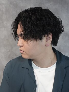スウェルホワイト(SWELL WHITE) 縦落ちパーマツイストスパイラルパーマ福岡香椎