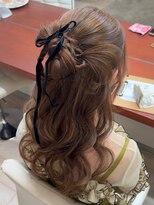 ヘアールーム アート(hair room a to by NYNY)&nbsp;カチモリハーフアップ