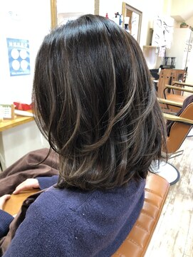 クロック バイ オハナ(Clock by Ohana) シダーベージュ バレイヤージュ