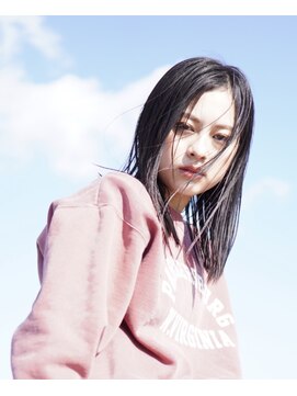 キーゴ 博多(KY-GO.) 黒髪　ミディアム　オルチャンヘア