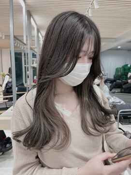 サイ(sai) グレージュ　暗髪　韓国風カラー　ブリーチなし