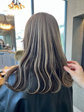 ロンドシェリ 仙台(Lond Cheri) ミルクティーベージュ/インナーカラー/ケアブリーチ/イメチェン