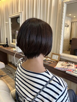 ヘアデザインスペース イチエ(hair design space i chi e) 後頭部のボリュームが気になるあなたにおすすめツヤ髪おとなボブ