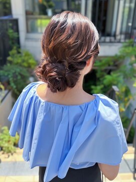 エルメ(Elme) キレイめ低めシニヨンヘアセット☆