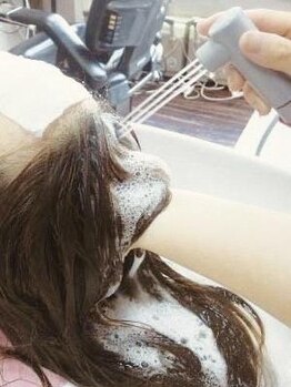 美容室 ドレス(DRESS)の写真/髪にハリ・ツヤを出したい方にオススメ!たっぷりのお水を補給し、髪の芯から毛先まで潤う素髪美人に♪