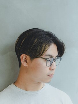 ニカイ(2F) メンズ刈り上げセンターパート/ハイライトカラー