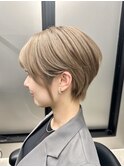 40代50代60代耳かけショート前髪なしハンサムショート白髪ぼかし