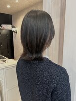 キャアリー(Caary)&nbsp;福山美容室caary レイヤー外ハネミディアムサイドバング20代