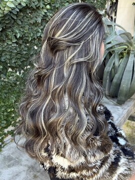 ディモアンド 表参道(Dimo&) xハイライト/イメチェン/ホワイトブロンド/外ハネボブ/美髪/