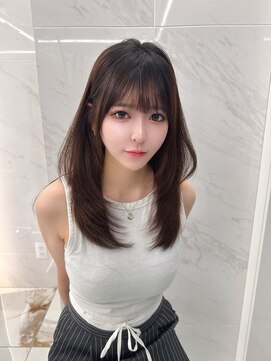 キティー サカエ(kiti SAKAE) レイヤーカットミディアムレイヤー顔周りレイヤーハッシュカット