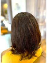 フルムーン(Full Moon)&nbsp;動きの出やすいミディアムヘアー