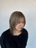 ビーグレイス シモエド店&nbsp;アッシュグレージュ×20代レイヤーミディ