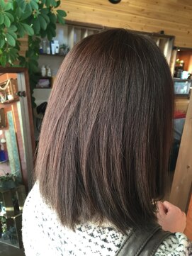 カシュカシュヘア(Cache-Cache hair) カラーの残臭けすならヘマチン!いや、カラーの写真です