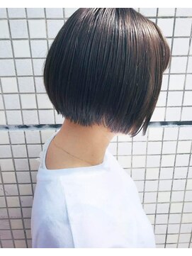 ヘアーデザイン ルシア(Hair Design Lucia) シンプルショートボブ×コクグレージュ