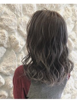 モアナ バイ ヘッドライト 沖縄豊見城店(Moana by HEADLIGHT) Moana豊見城#グラデーションカラー#ハイライト#大人かわいい