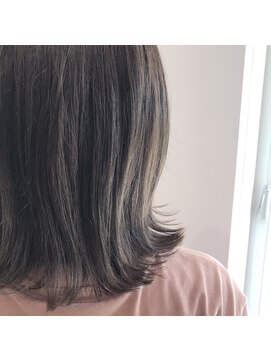 エンレイ(enRei) ブリーチなし大人可愛い外ハネボブナチュラル透明感
