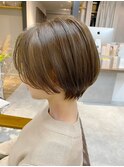 大人かわいいナチュラルショート ペールベージュ