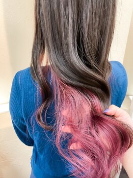 ミシェリー(misherry) インナーカラーピンクレッドケアブリーチハイトーン韓国風ロング