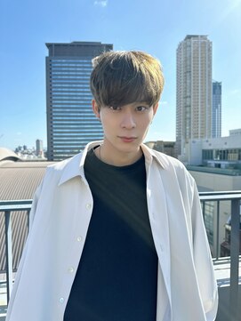 ルービック 難波(Rubik's) ナチュラル束感ショートマッシュ