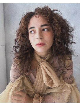 ポート 蕨(PORT) 外国人風パーマスタイル【てんまさやか】